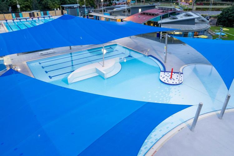 aerial photo of the children's pool with shade umbrellas at Werribee Outdoor Pool