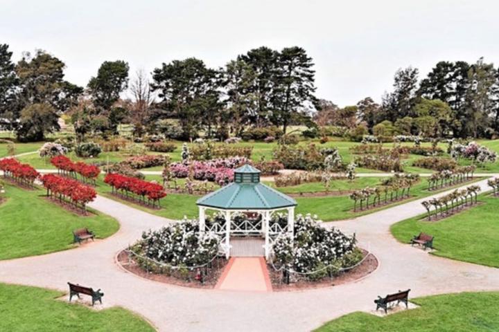 Werribee Park – Rose Garden Park Walk